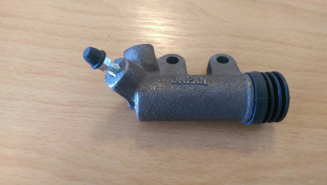 Clutch Slave Cylinder fits Toyota Avensis Carmy Celica Corolla Rav4 Corona 13/16 FO1072 View Rear
