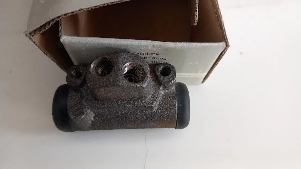 Brake Wheel Cylinder Rear Right fits Mazda Bongo E2000 E2200 3/4 1984- FW3078 View Front