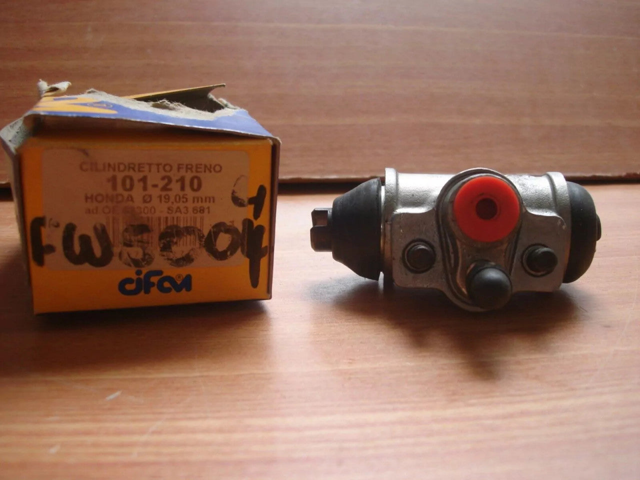 Brake Wheel Cylinder Rear fits Honda City Civic Jazz Quintet FW5004 View Front