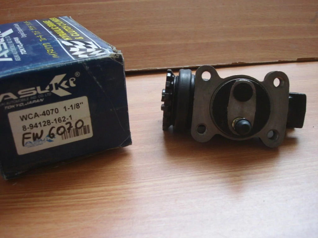 Brake Wheel Cylinder Front Right fits Isuzu ELF250 TLD KT TLDG52 Journey 1 1/8 FW6070 View Rear