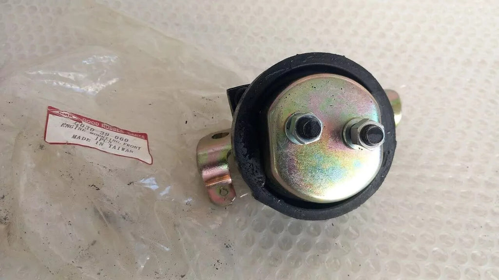 Engine Mount Right fits Mazda 626 Capella GC Ford Telstar G030-39-060 View Rear