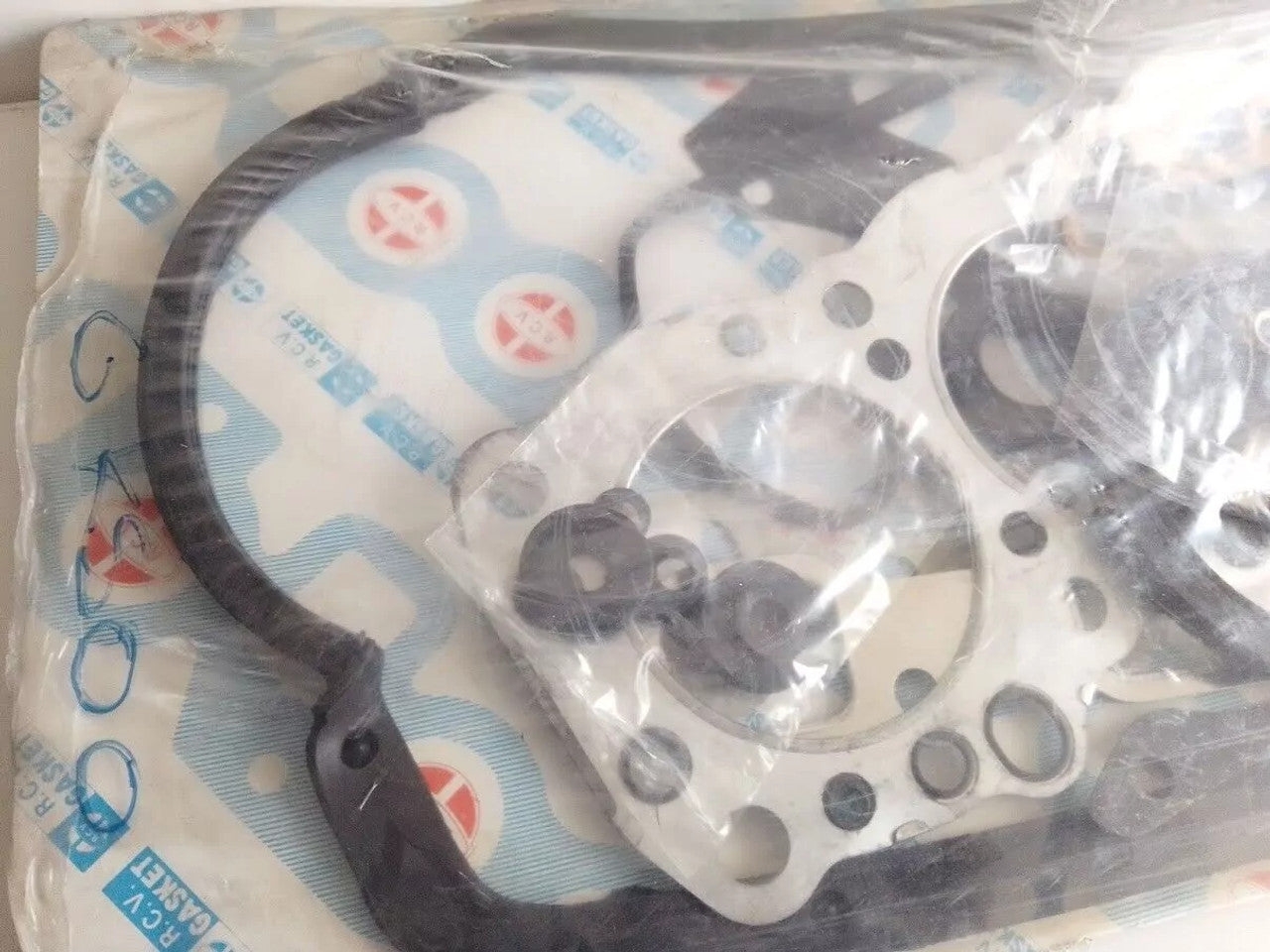 Full Set Gasket kit fits Isuzu Gemini WFR Fargo Holden Shuttle 4FB1 engine GK500 View Rear