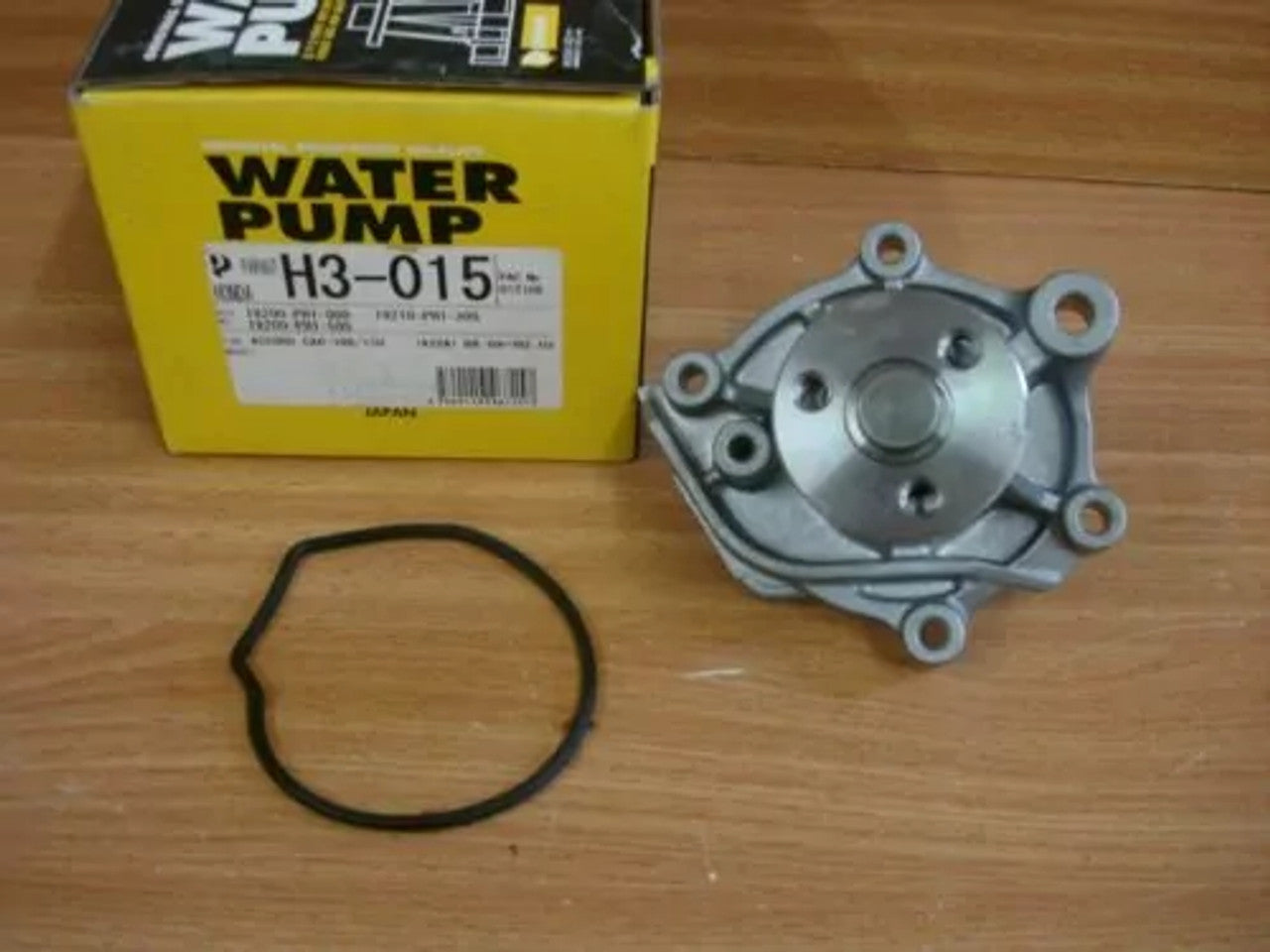 Water Pump fits Honda Accord CA4 CA5 Prelude ABA BA3 A16A A20A engines H3-015 View Front