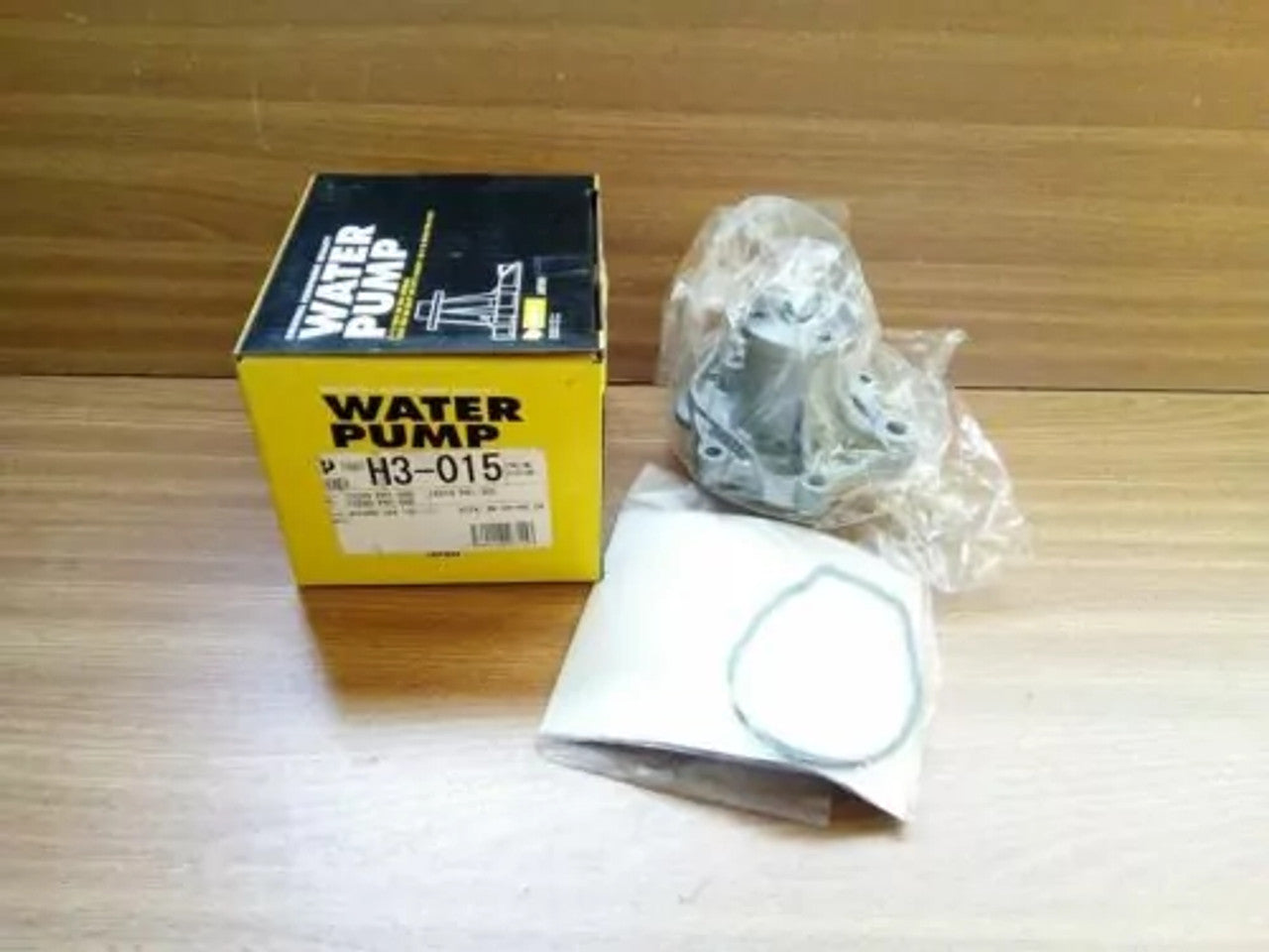 Water Pump fits Honda Accord CA4 CA5 Prelude ABA BA3 A16A A20A engines H3-015 View Right