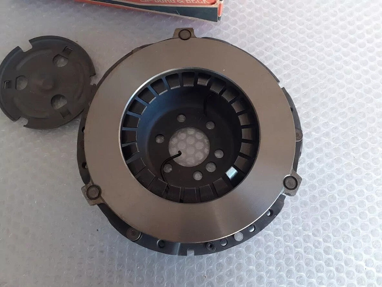 Clutch Pressure Plate fits Austin Rover Montego 1600 MG Maestro S 200mm HE4587 View Lower