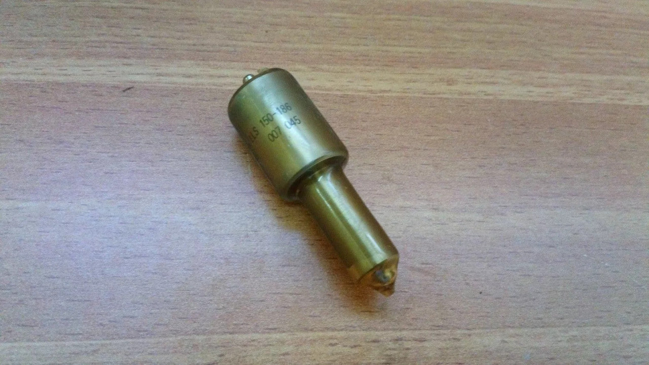 Fuel Injector Nozzle fits Mercedes O317 DLLA150S186 A0000173012 KS-50-007-045 View Front