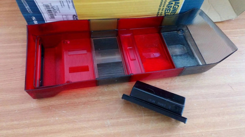 Tail Light Lens Rear Left fits Autobianchi Y10 LLA152 View Rear