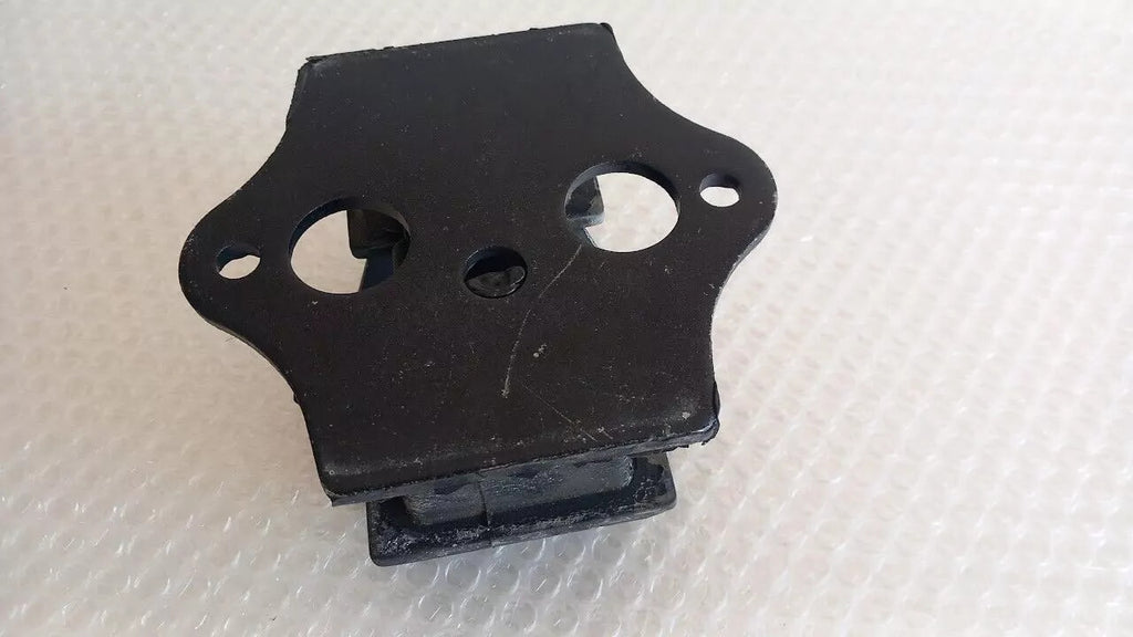 Manual Transmission Mount fits Mitsubishi L200 Strada Triton Pajero Montero MB260670 View Rear