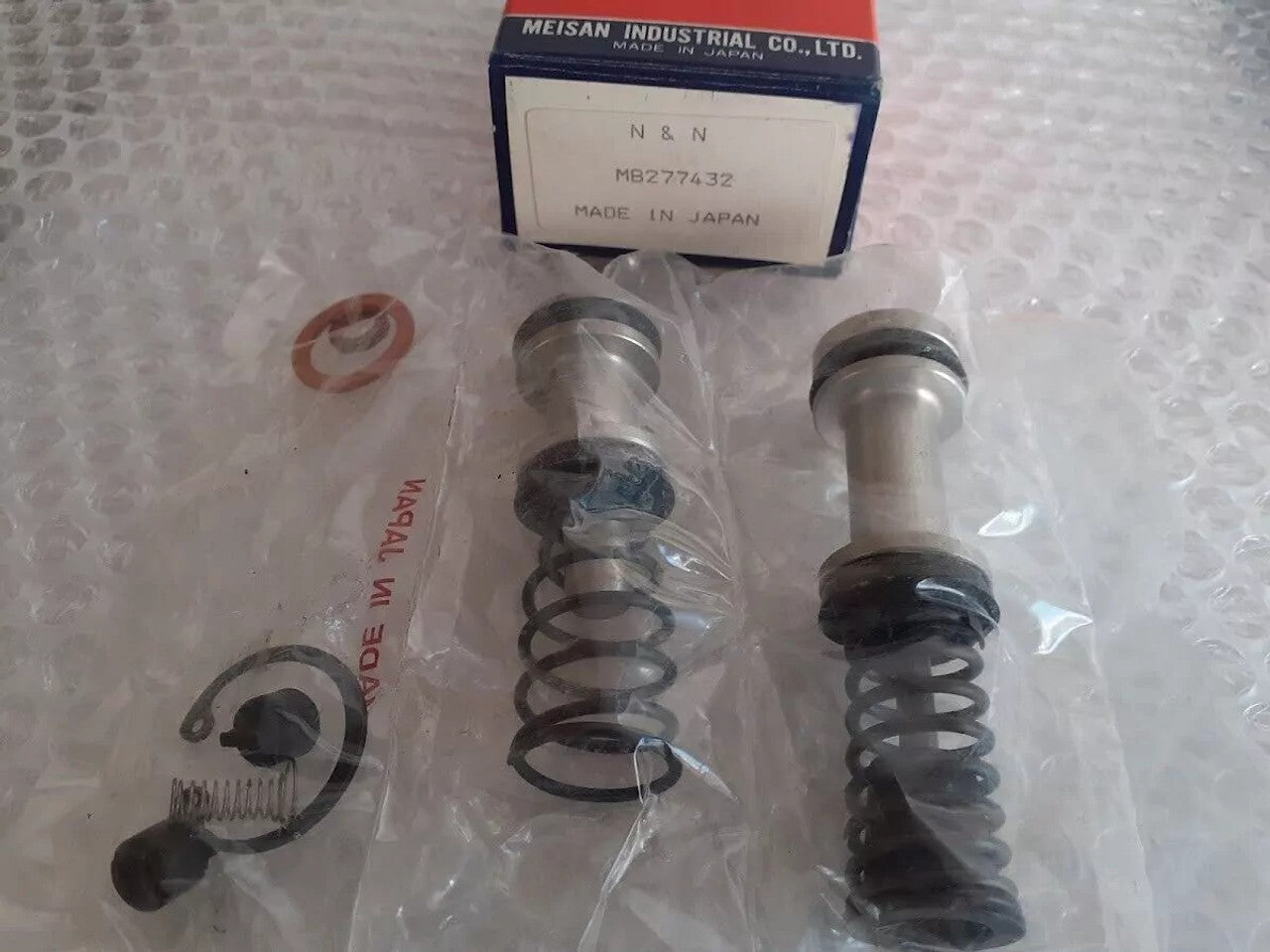 Brake Master Repair Kit fits Mitsubishi L300 Delica L036P 15/16 23.81mm MB277432 View Front