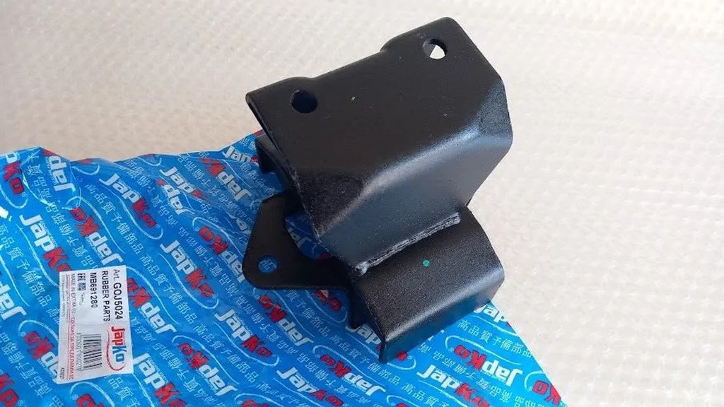 Manual Transmission Mount fits Mitsubishi Pajero Montero V Series MB691280 View Front