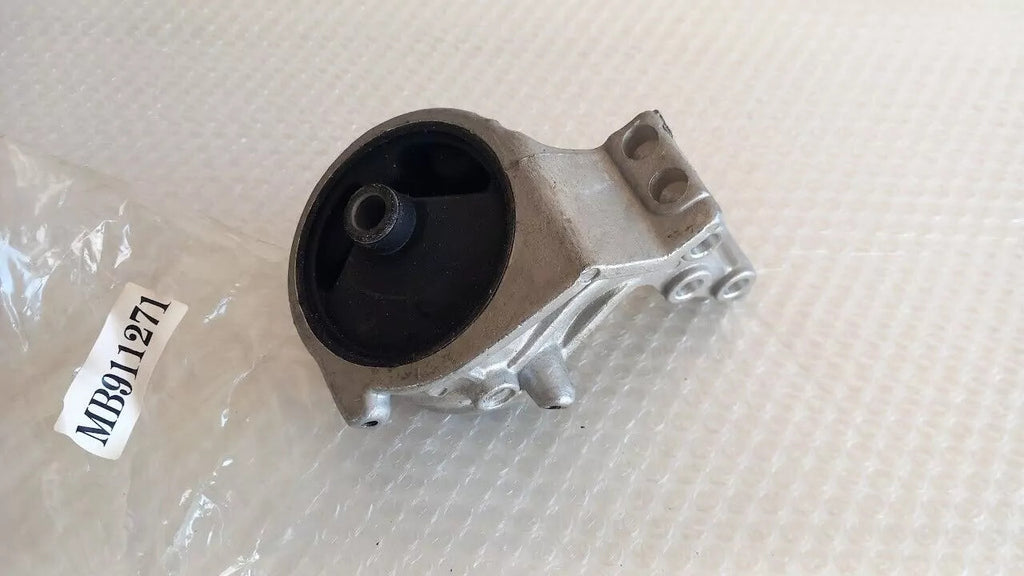 Engine Mount Front fits Mitsubishi Eclipse Spyder D38A D39A Galant E56A MB911271 View Rear