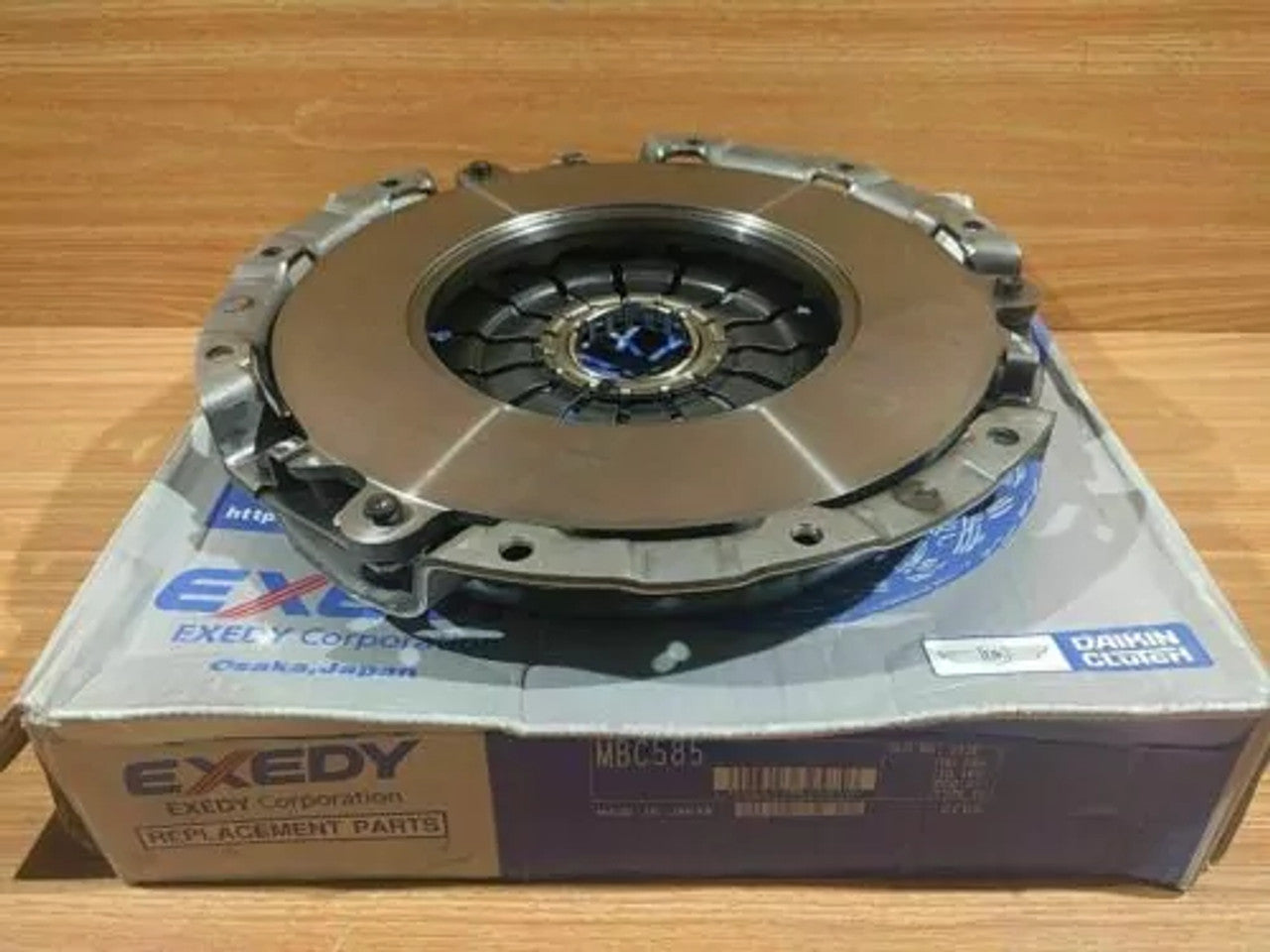 Pressure Plate fits Mitsubishi Pajero Montero Shogun Delica L300 L400 Space Gear MBC585 View Rear