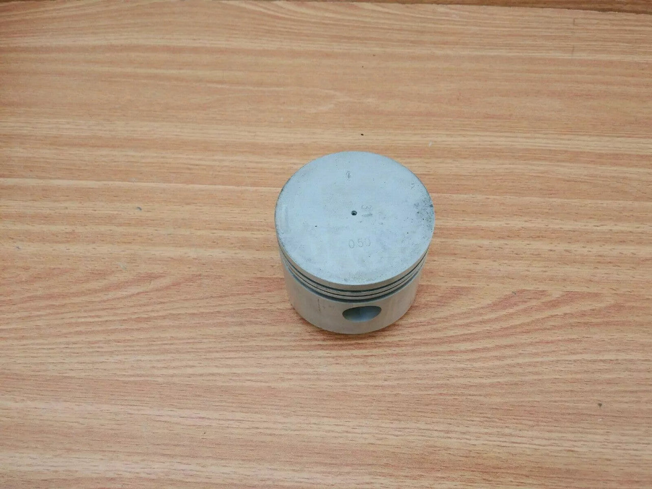 4x Pistons fits Mitsubishi Galant A52 4G31 Oversize 75mm MD002675/50 View Front