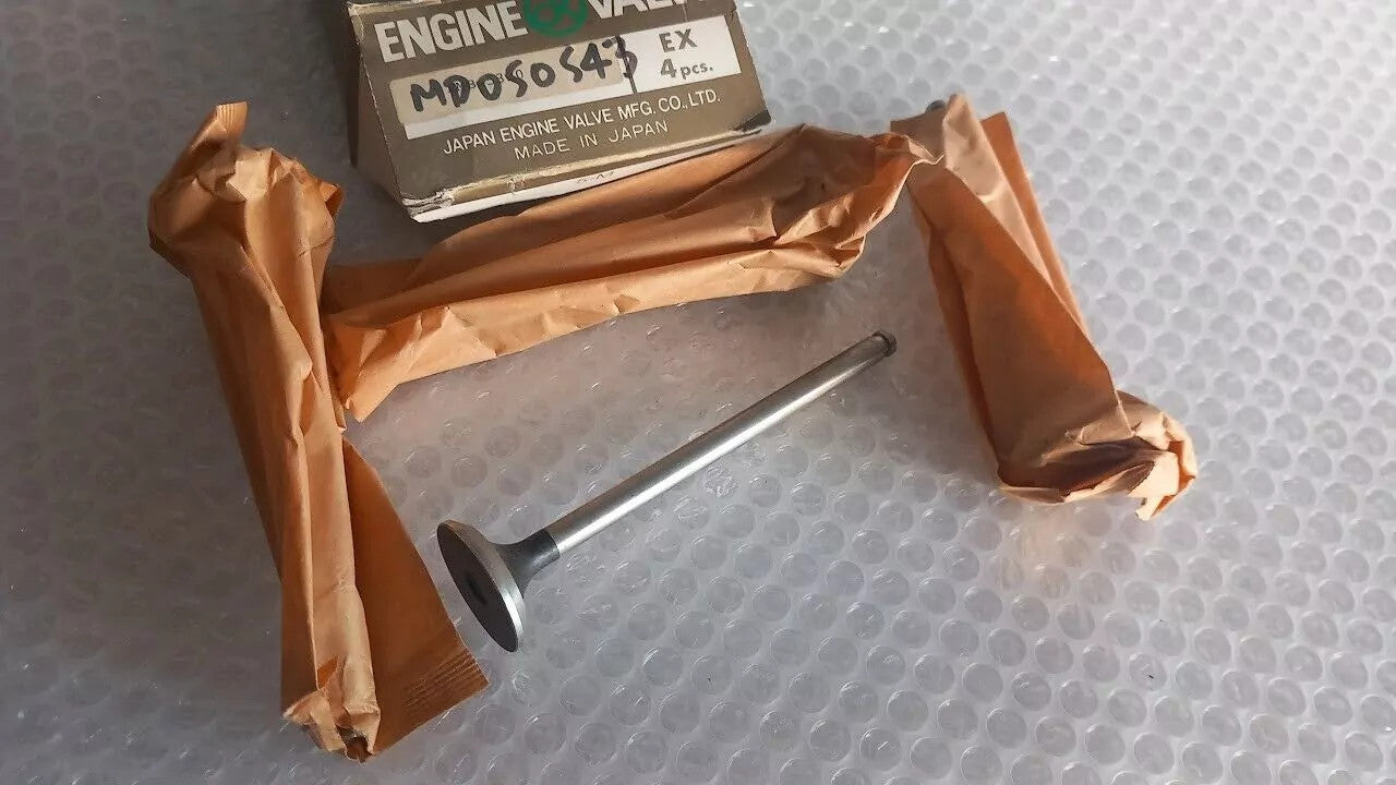 4x Exhaust Valves fits Mitsubishi L300 L038P L068P Pajero Montero Shogun L043G MD050543 View Front