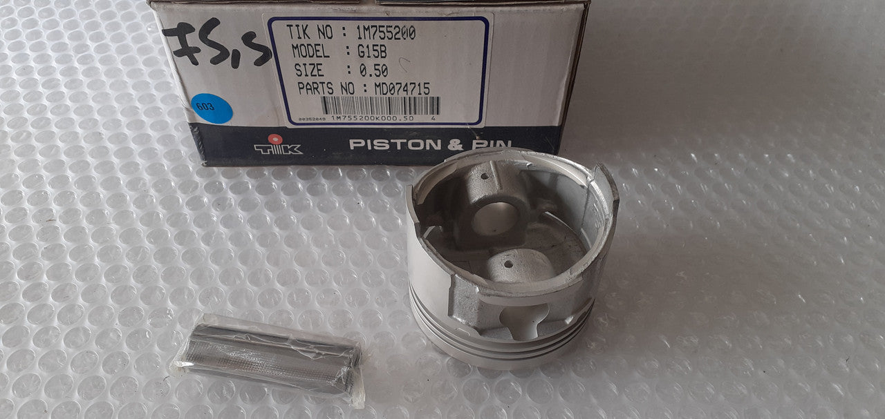 4x Piston fits Mitsubishi G15B engine 76mm Bore Oversize 0.50mm MD074715 View Rear