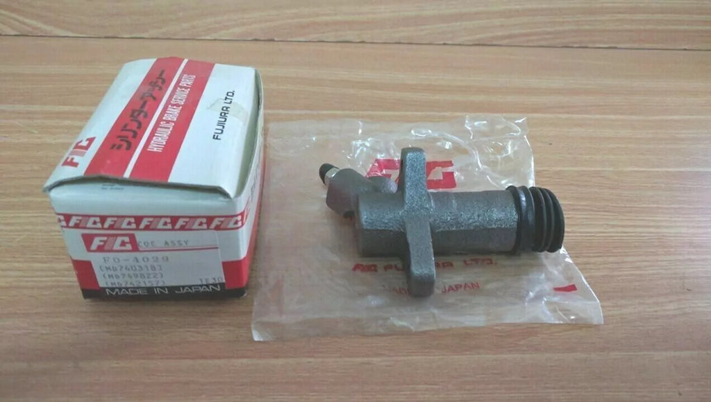 Clutch Slave Cylinder fits Mitsubishi Lancer Colt Eclipse RvR Space Runner Wagon MD740318 View Rear