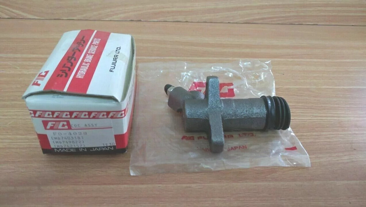 Clutch Slave Cylinder fits Mitsubishi Lancer Colt Eclipse RvR Space Runner Wagon MD740318 View Rear