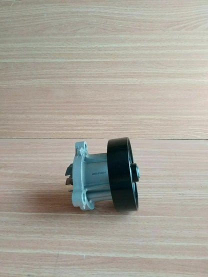 Water Pump fits Nissan Primera P12 Xtrail T30 T31 QD20DE QR25DE N-92 View Right