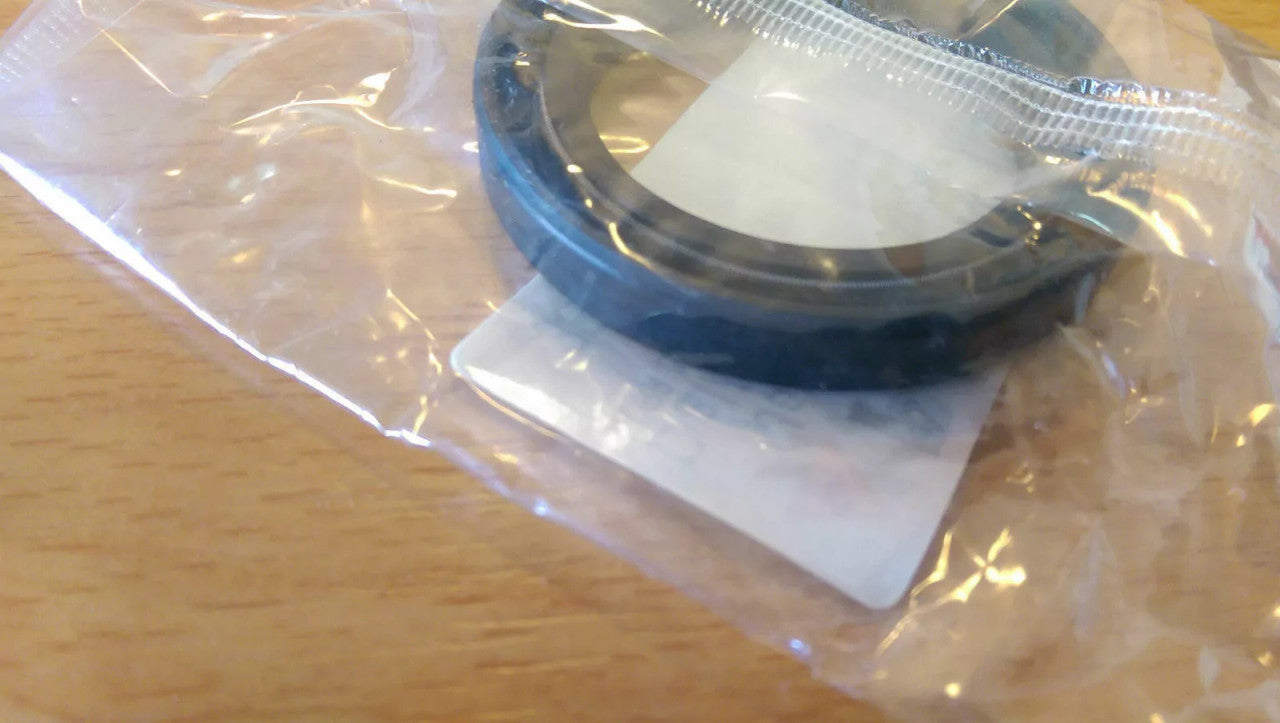 Oil Seal Wheel fits Subaru Justy Sumo Domingo Estratto Libero Combi Sambar NJ096 View Rear