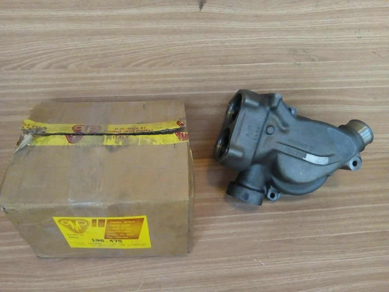 Water Pump fits Iveco Eutotech Eurotrakker 8460 6 cylinder 61318939 OMP-196-475 View Rear