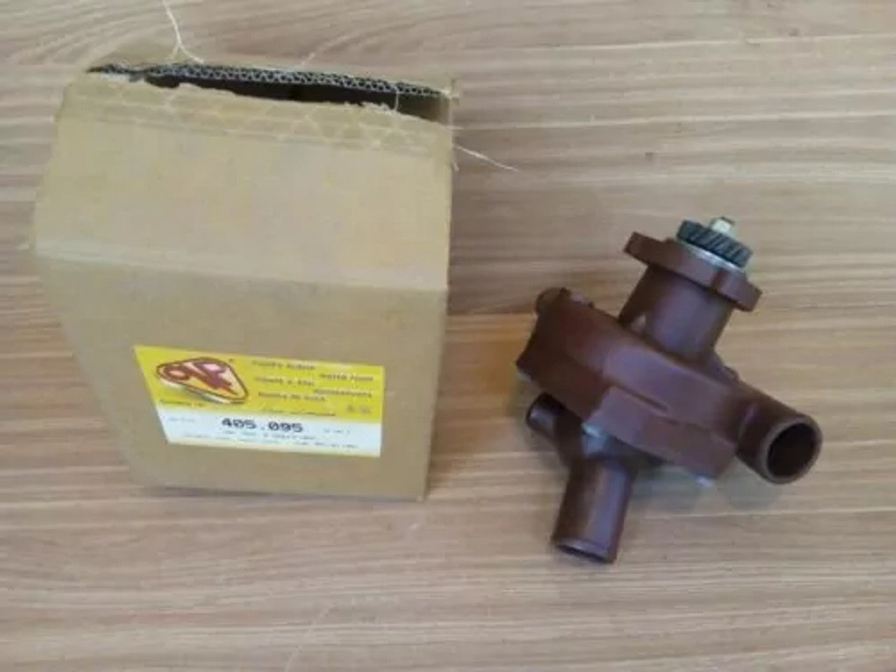 Water Pump fits DAF SB220 DKLC 1160 682884 OMP-405-095 View Front