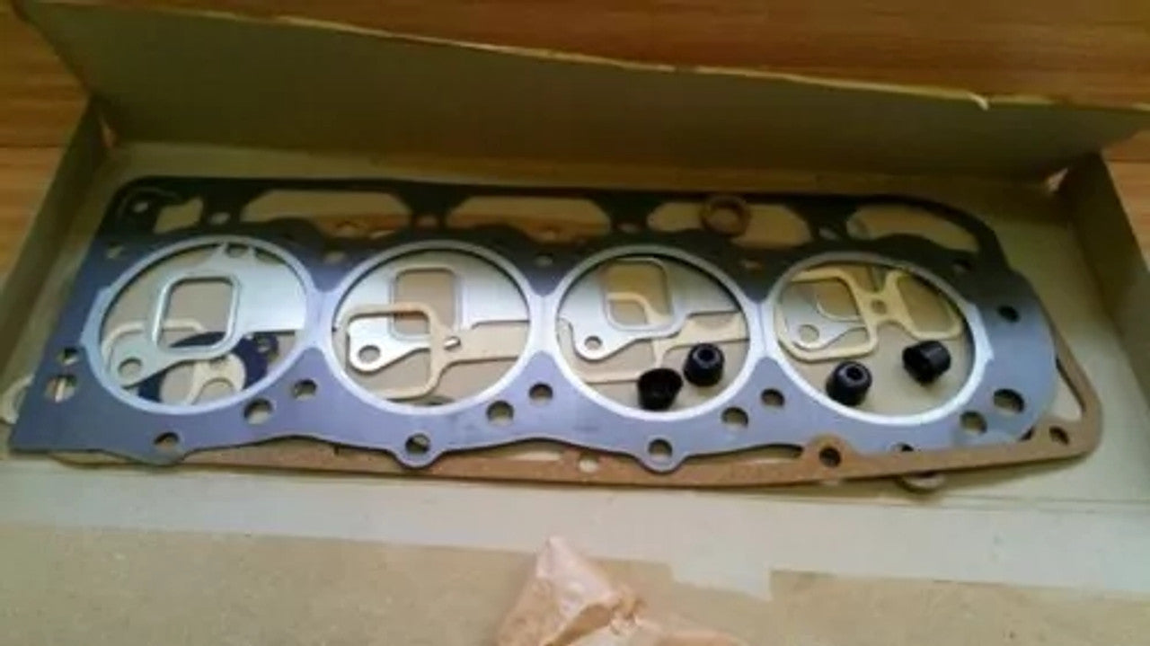 Gaskets Set kit fits Ford World Wide Tractor 4 Cylinder 5000 1968 and on P-CW-820 View Front