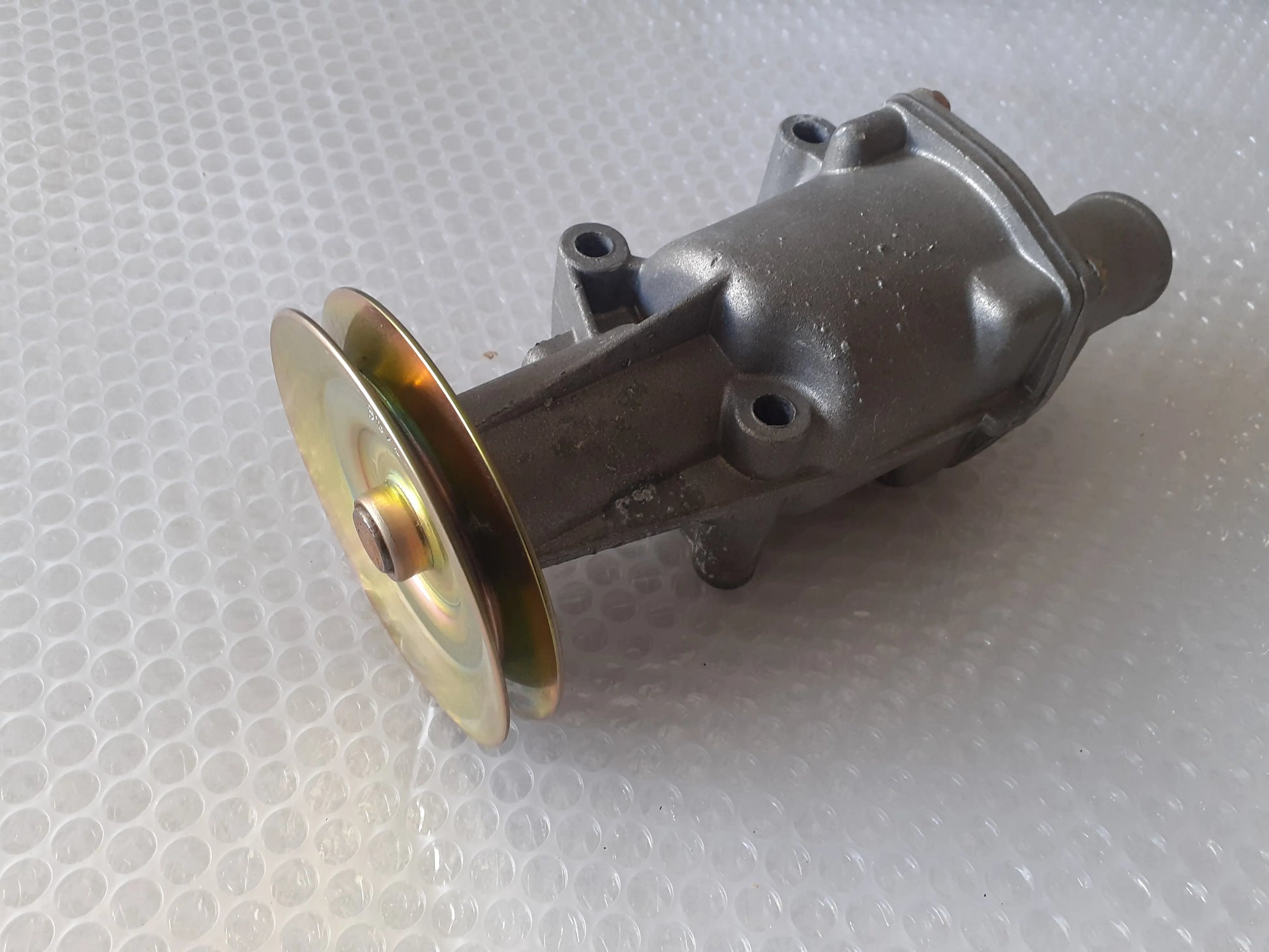 Water Pump fits Fiat 127 Panda Uno Lancia A112 Seat Ibiza Fura 71737961 PA0010 View Left