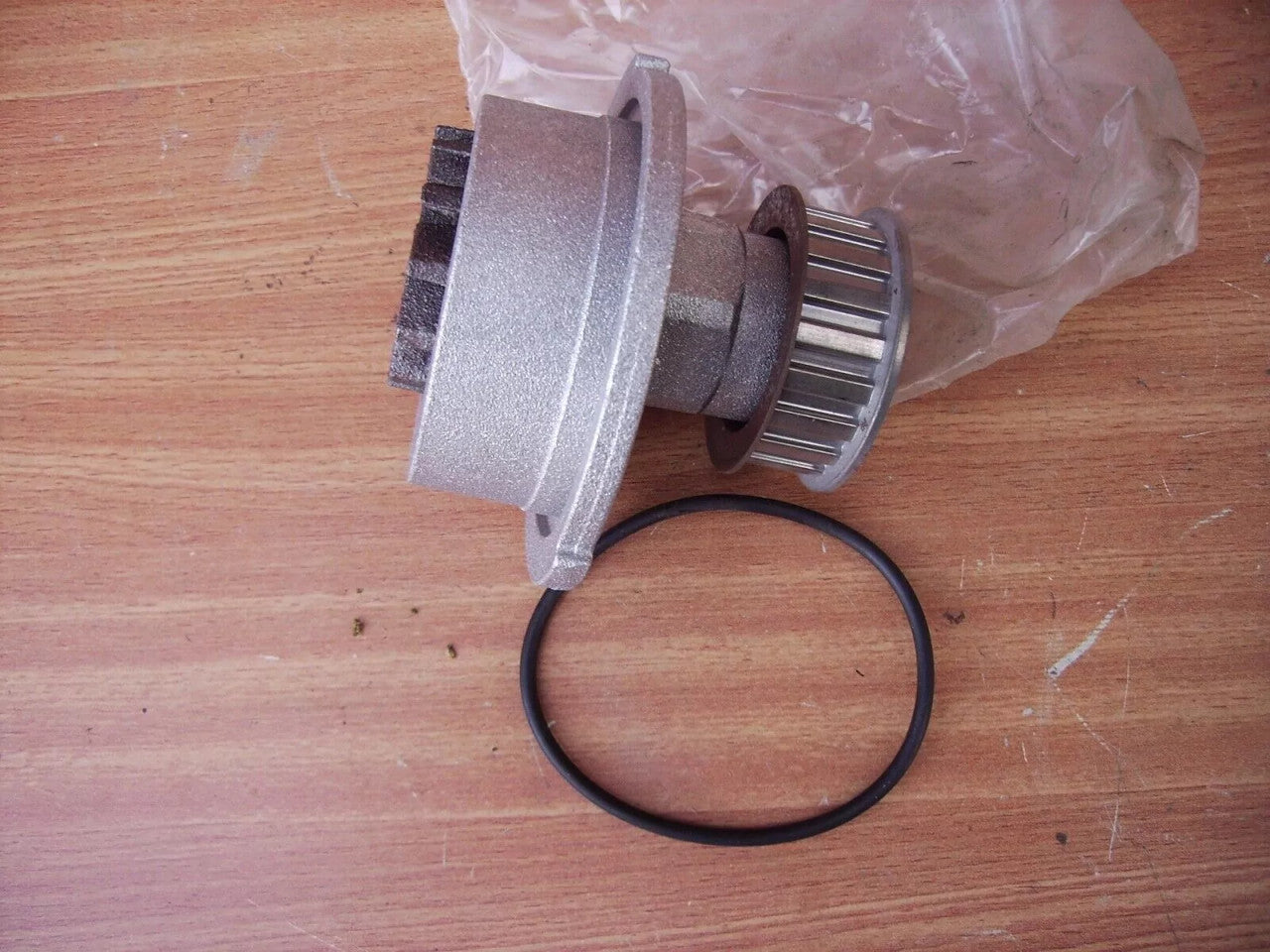 Water Pump fits Opel Vauxhall Corsa A Nova Kadett D E Ascona Manta B 13S C13N PA0091 View Front