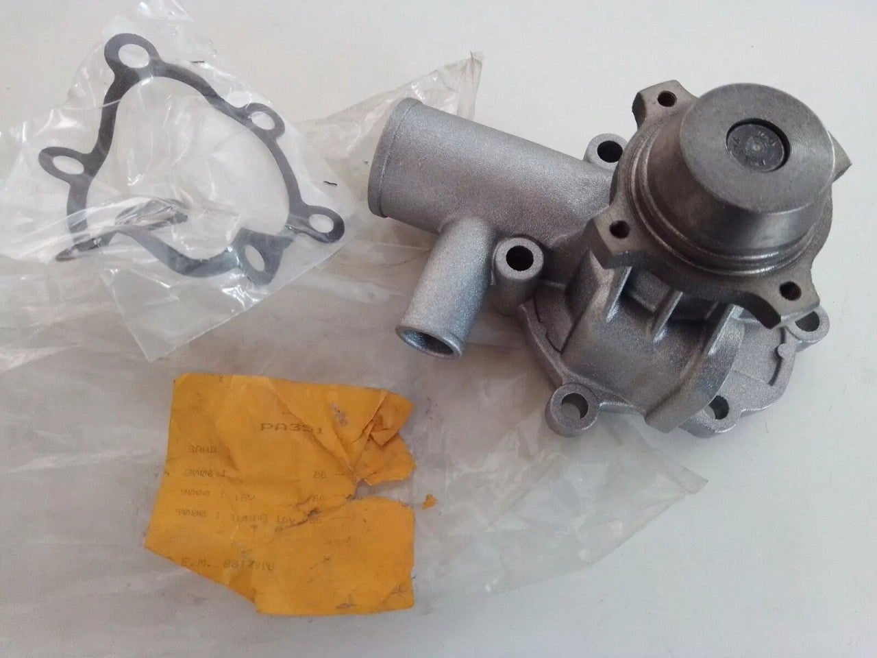 Water Pump fits Saab 9000 B20XL B202I B202L PA351 View Front