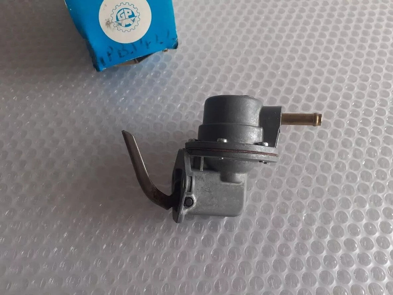 Fuel Pump fits Toyota Corolla 8/1972-7/1974 Carina 8/1972-8/1973 1600 2TC PBJ422 View Rear