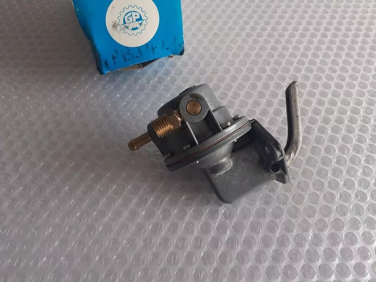 Fuel Pump fits Toyota Corolla 8/1972-7/1974 Carina 8/1972-8/1973 1600 2TC PBJ422 View Right