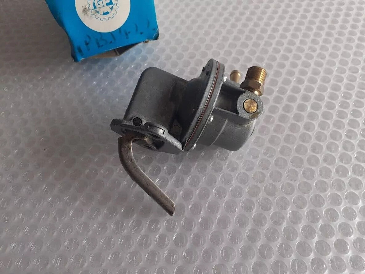 Fuel Pump fits Toyota Corolla 8/1972-7/1974 Carina 8/1972-8/1973 1600 2TC PBJ422 View Left