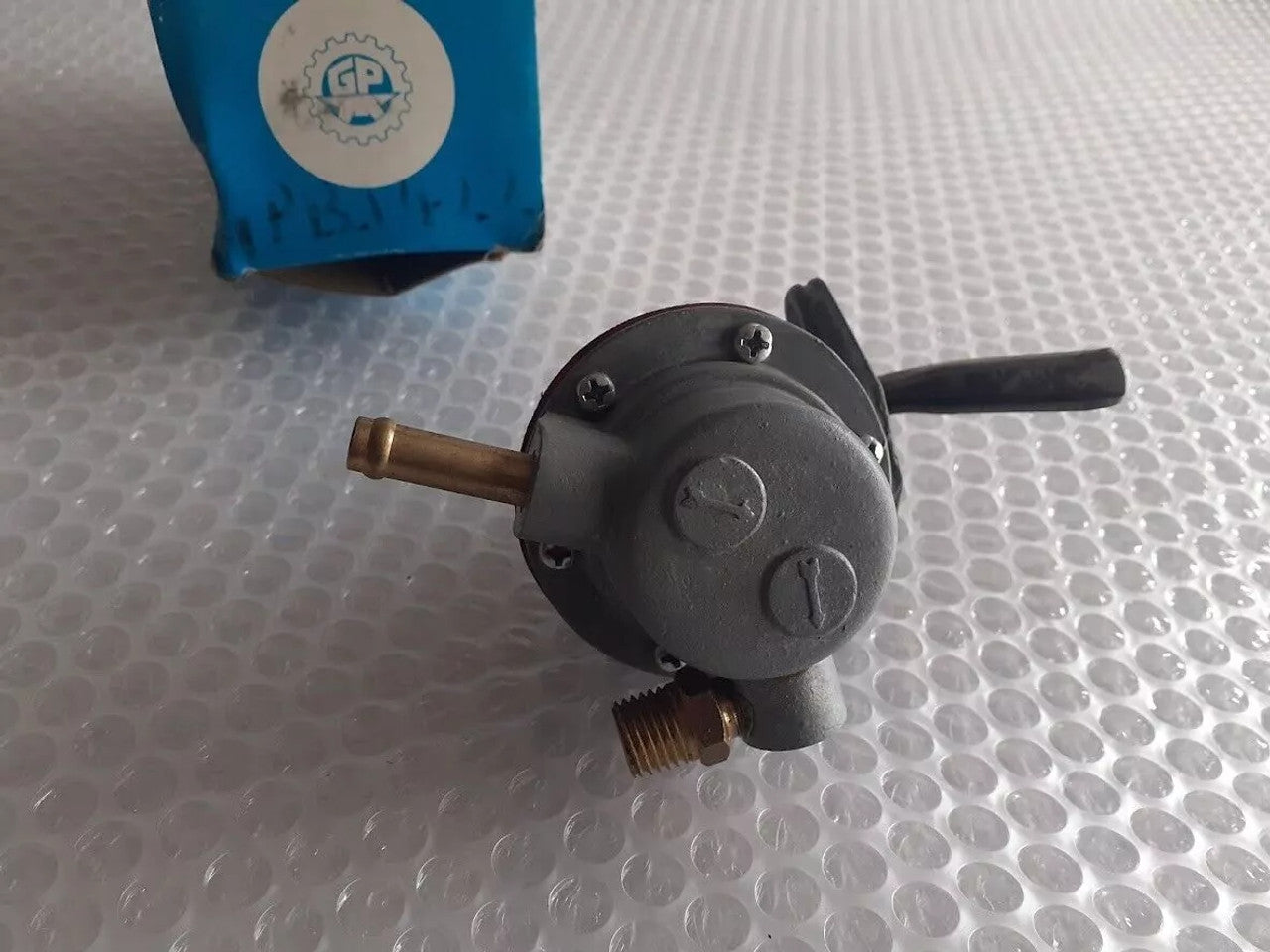 Fuel Pump fits Toyota Corolla 8/1972-7/1974 Carina 8/1972-8/1973 1600 2TC PBJ422 View Lower