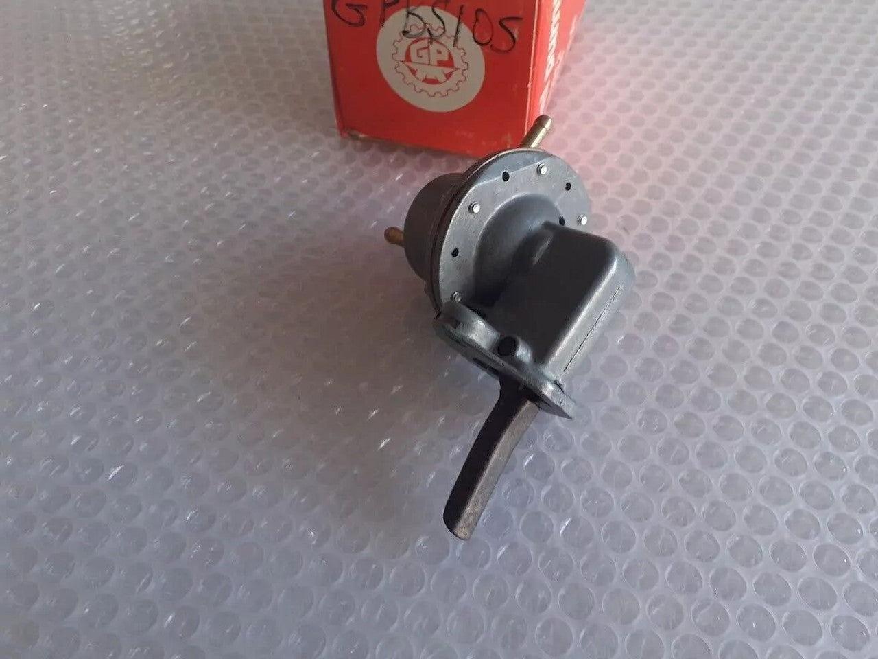 Fuel Pump fits Audi 80 100 Coupe Volkswagen Passat Golf 1 Jetta PBS105 View Rear