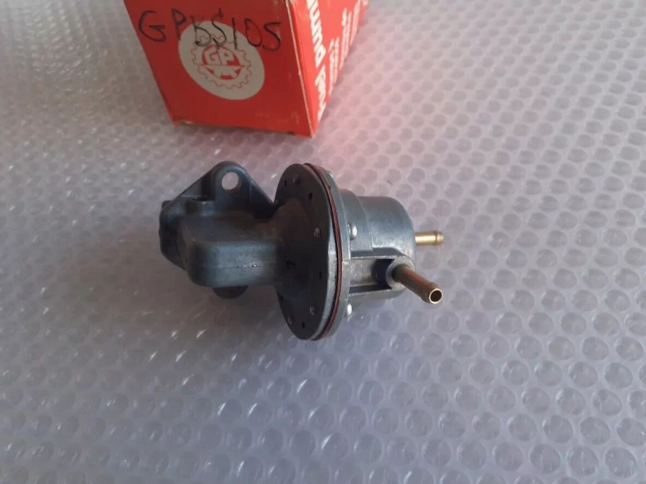 Fuel Pump fits Audi 80 100 Coupe Volkswagen Passat Golf 1 Jetta PBS105 View Right