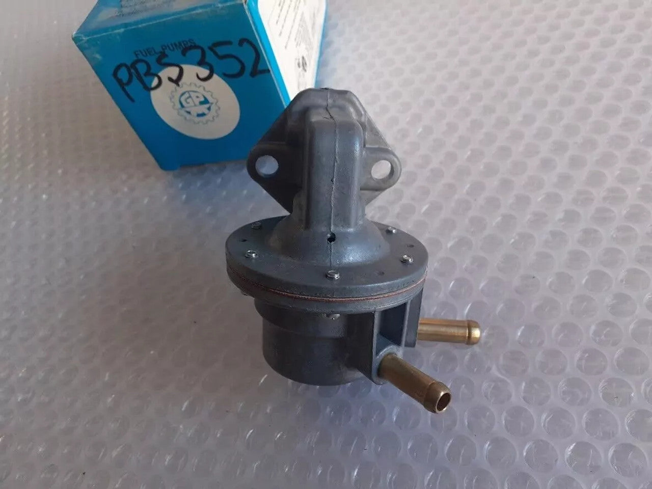 Fuel Pump fits Triumph Dolomite Sprint Saab 99 7990045 PBS352 View Upper