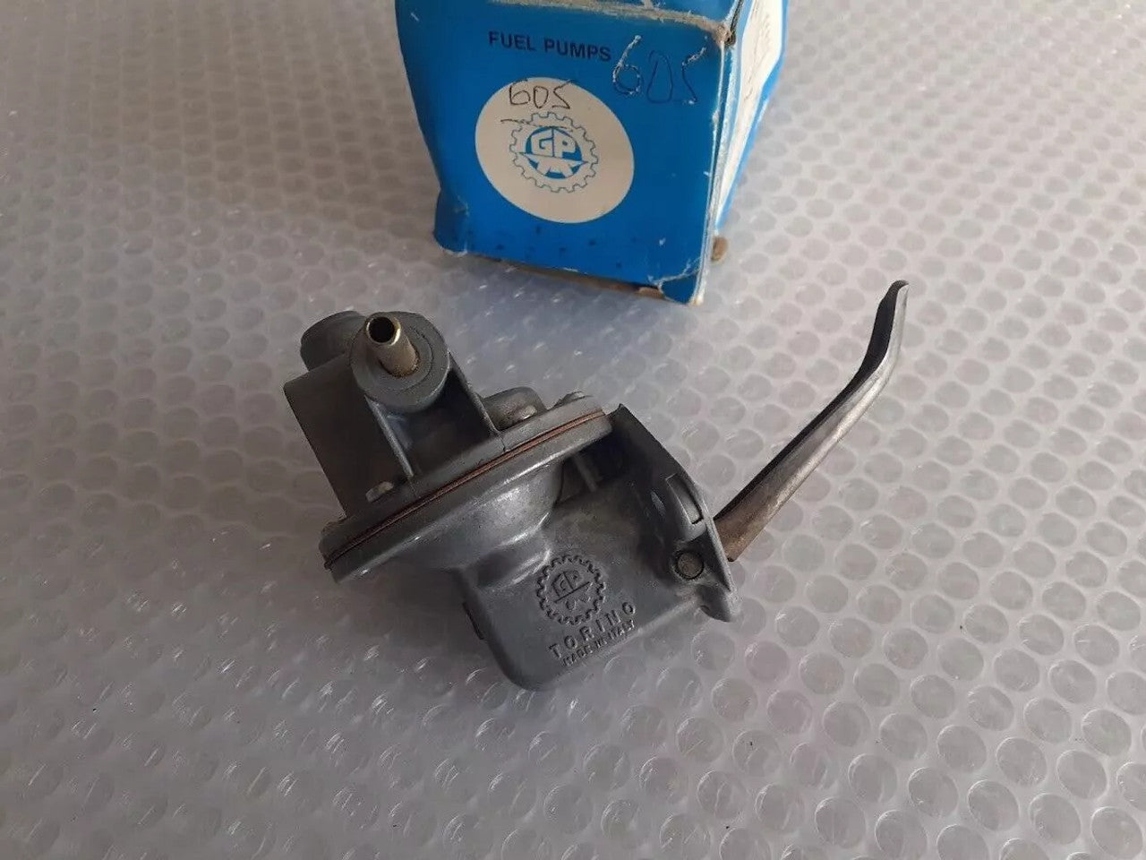 Fuel Pump fits Hillman Avenger 1250 1500 TC Hunter Paykaan PBS605 View Rear