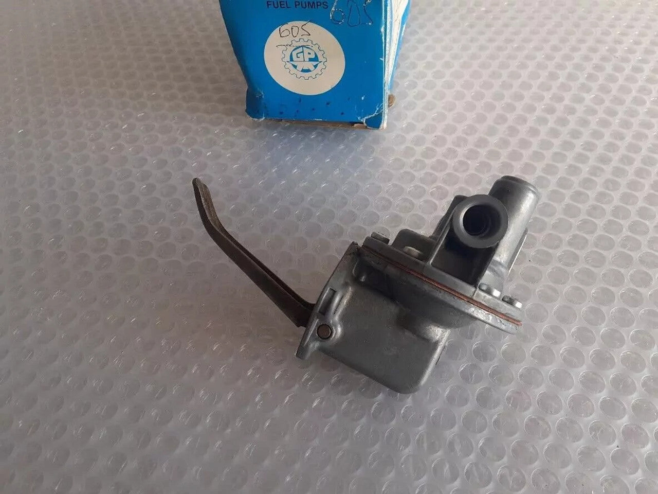 Fuel Pump fits Hillman Avenger 1250 1500 TC Hunter Paykaan PBS605 View Right