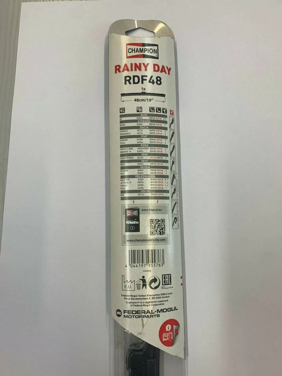 Champion Rainy Day Flat Wiper Blade 48cm 480mm 19 inches with Spoiler RDF48/B01 View Left