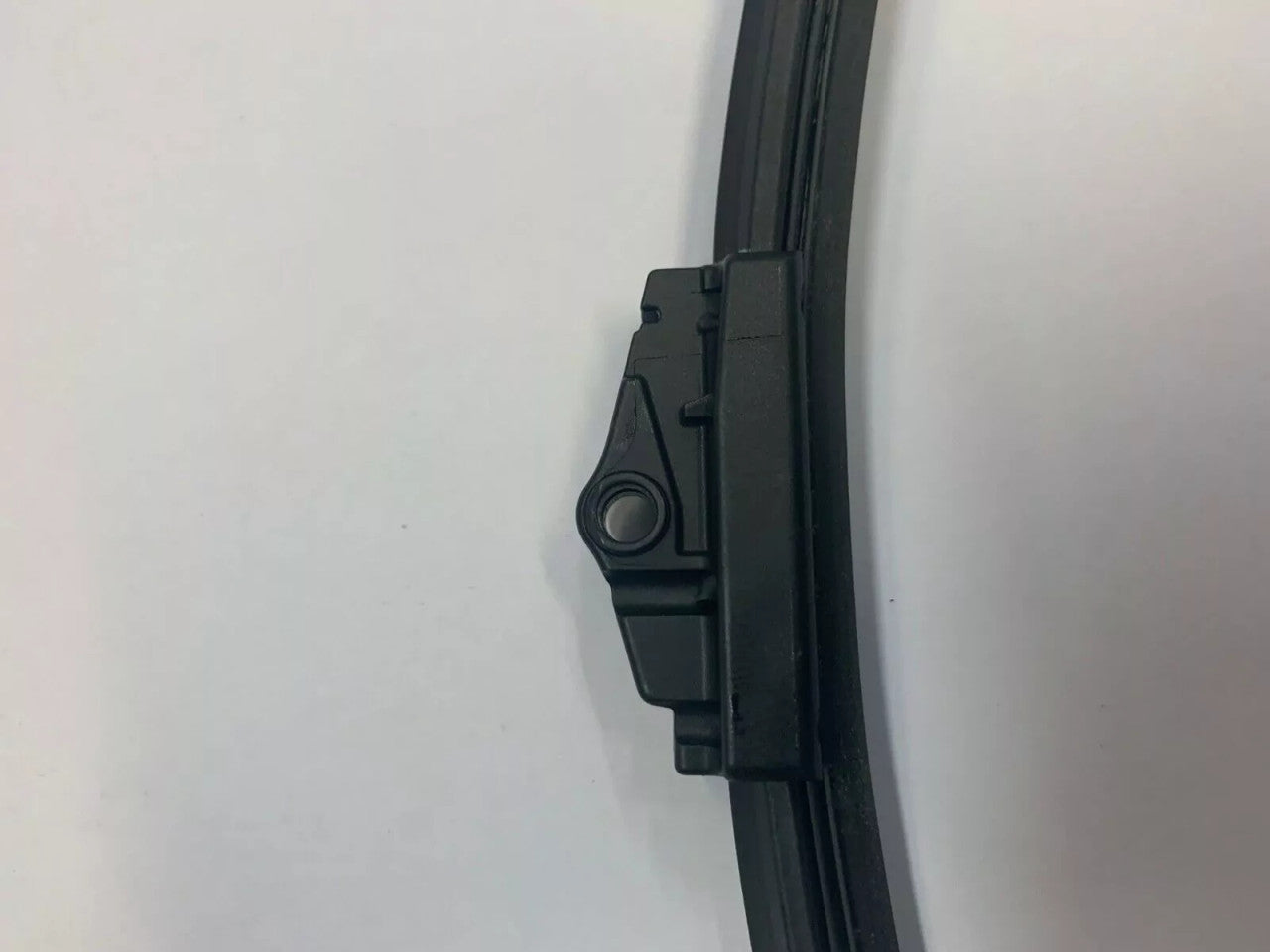 Champion Rainy Day Flat Wiper Blade 53cm 530mm 21 inches with Spoiler RDF53/B01 View Lower