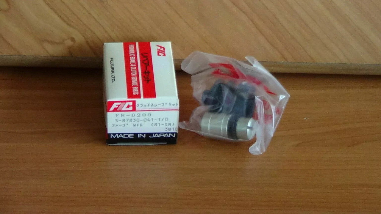 Clutch Slave Cylinder Repair Kit fits Isuzu Fargo WFR 3/4 19.05mm SK80221 View Front