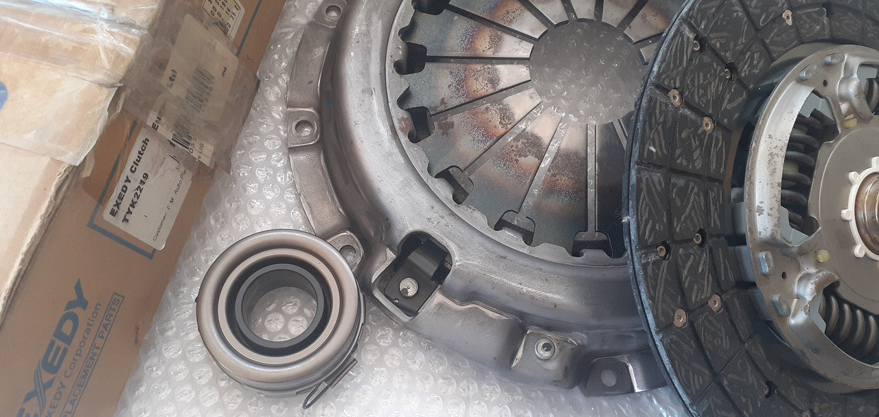 Clutch Kit fits Toyota Land Cruiser Prado KDJ90 KDJ120 KDJ125 1KDFTV 5 Speed D4D TYK2219 View Rear