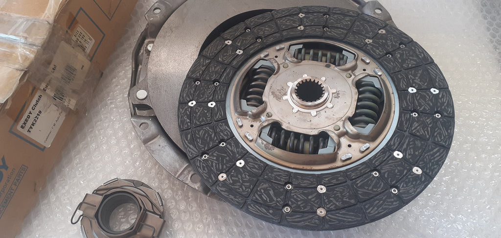Clutch Kit fits Toyota Land Cruiser Prado KDJ90 KDJ120 KDJ125 1KDFTV 5 Speed D4D TYK2219 View Right