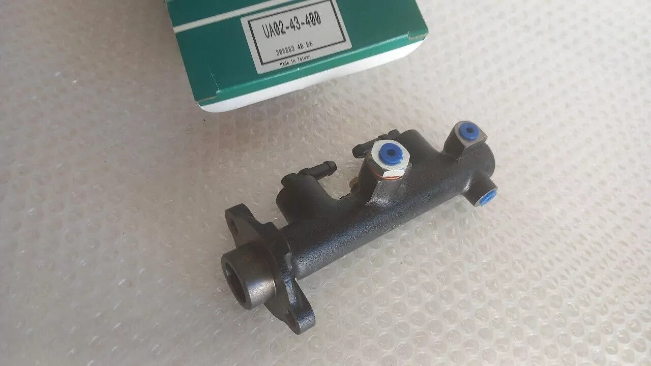 Brake Master Cylinder fits Mazda B2200 13/16 Front Discs 1981 - on UA02-43-400 View Right
