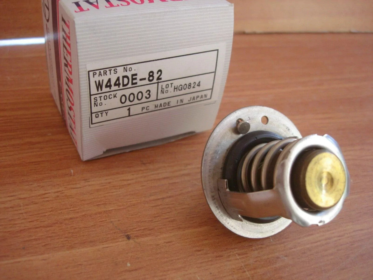 Thermostat fits Daihatsu Charade CB Hijet Atrai Leeza Midget Opti EF W44DE-82 View Rear
