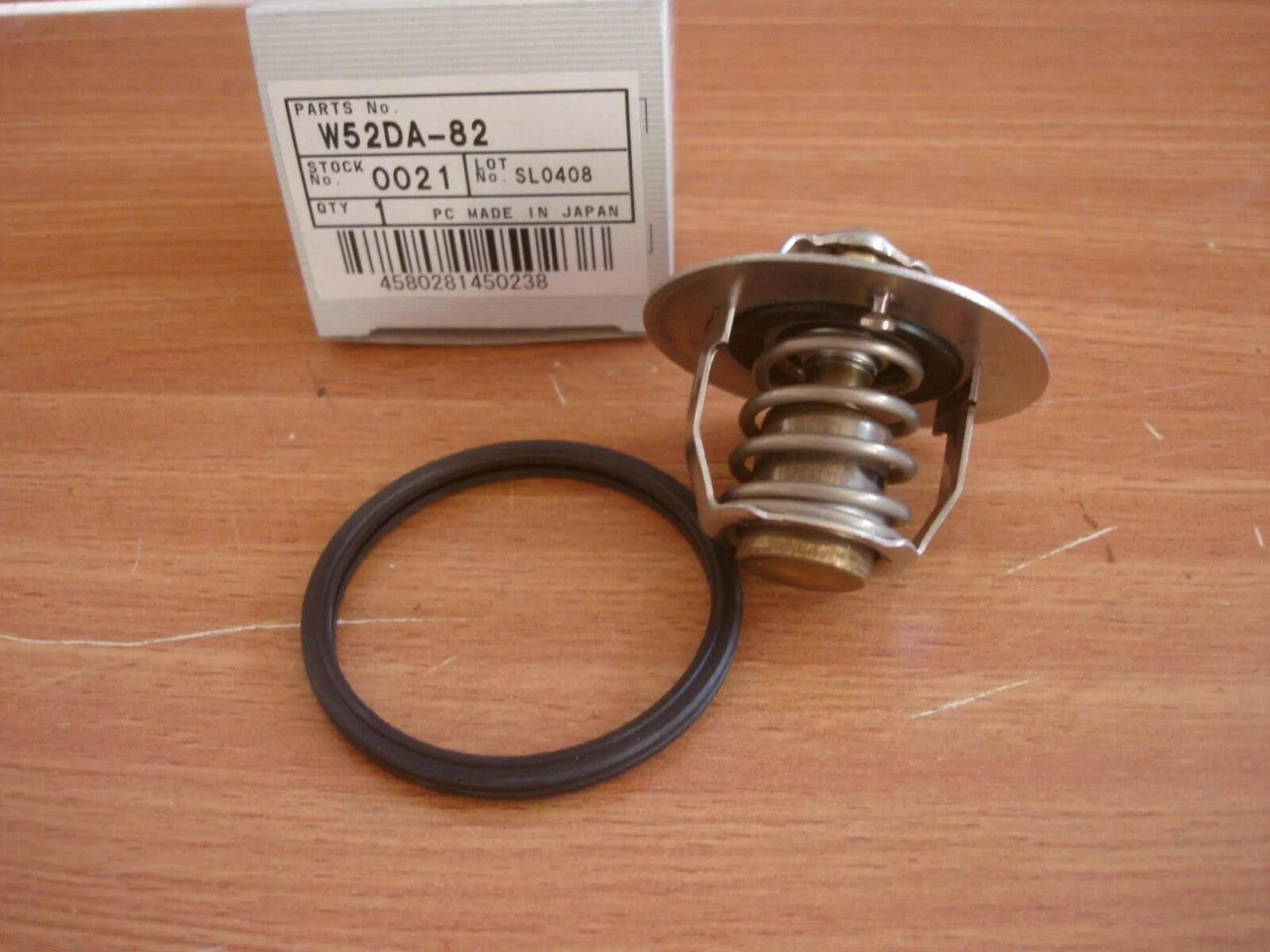 Thermostat fits Daihatsu Charade G100S Turbo CBT W52DA-82 View Rear