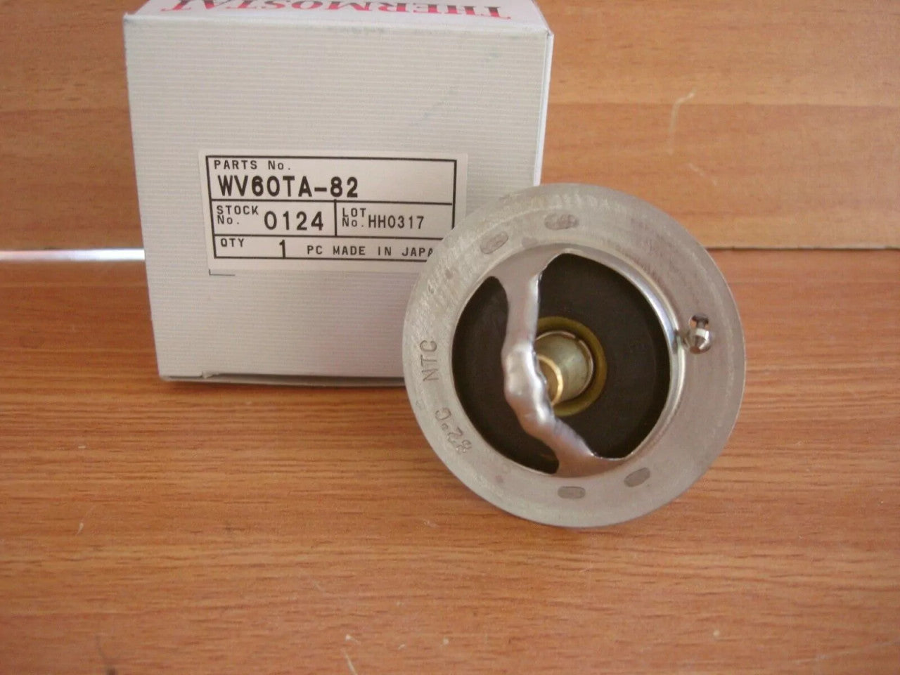 Thermostat fits Toyota Hilux 4Runner Land Cruiser Prado 1KZTE 1KDFTV WV60TA-82 View Front