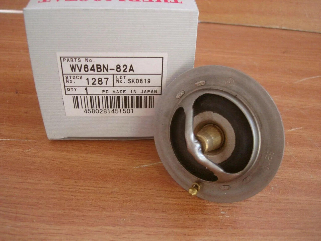 Thermostat fits Nissan Skyline Terrano Crew RD28 RB25DET VG33E RB20DE VG30DE WV64BN-82A View Front