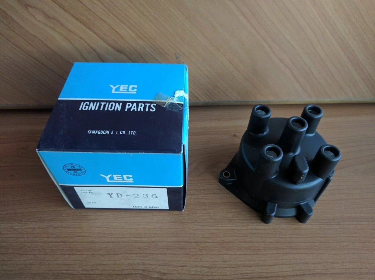 Distributor Cap fits Nissan Cherry Figaro March Micra Pao Sunny Luchino 200SX YD236 View Front