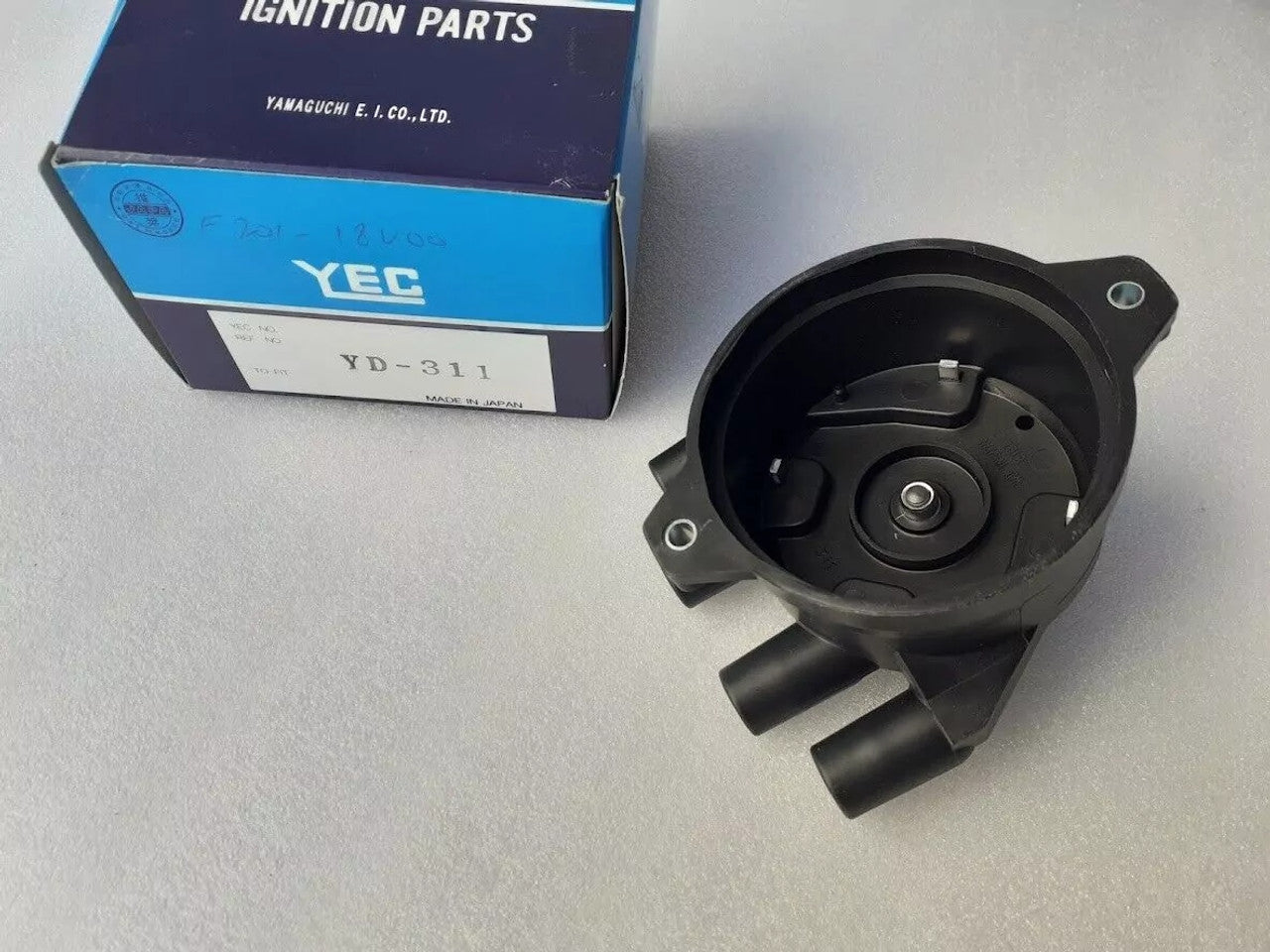 Distributor Cap fits Mazda 323 BF GT Turbo 626 GD GV YD311 View Rear